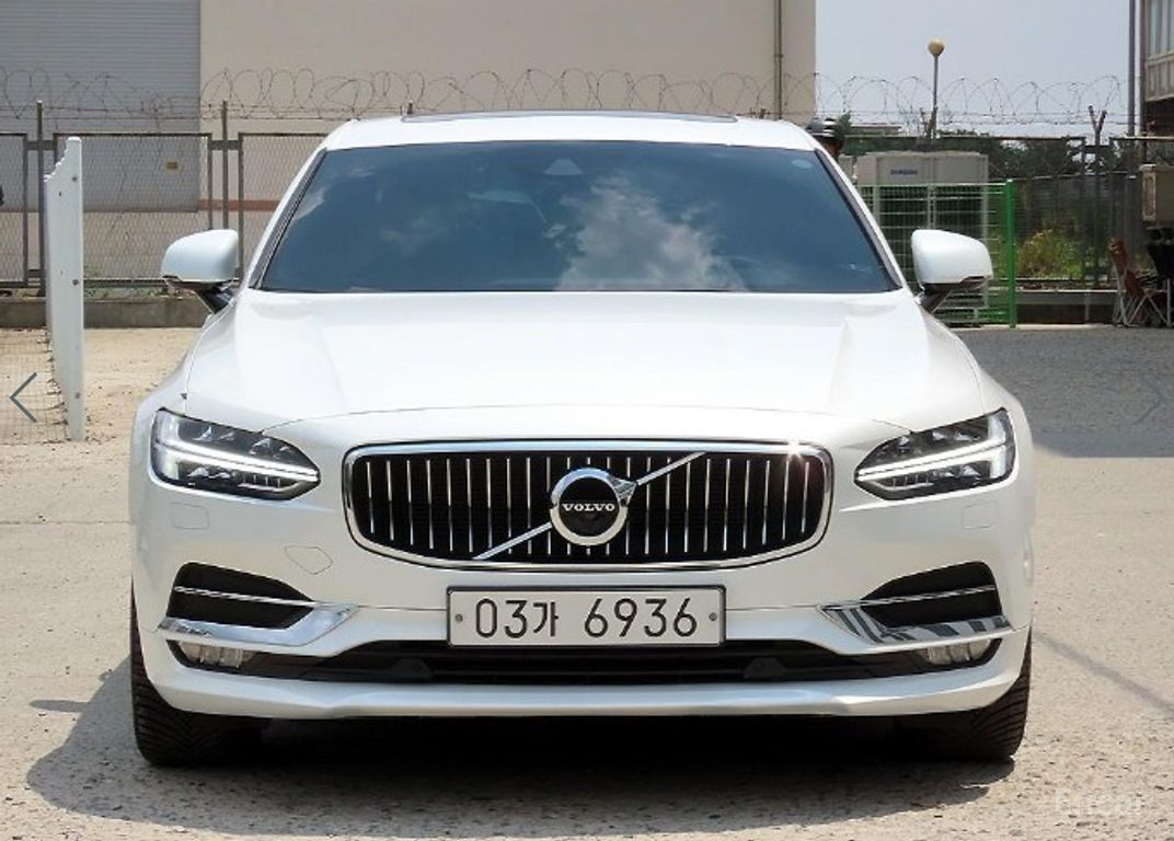 Volvo S90