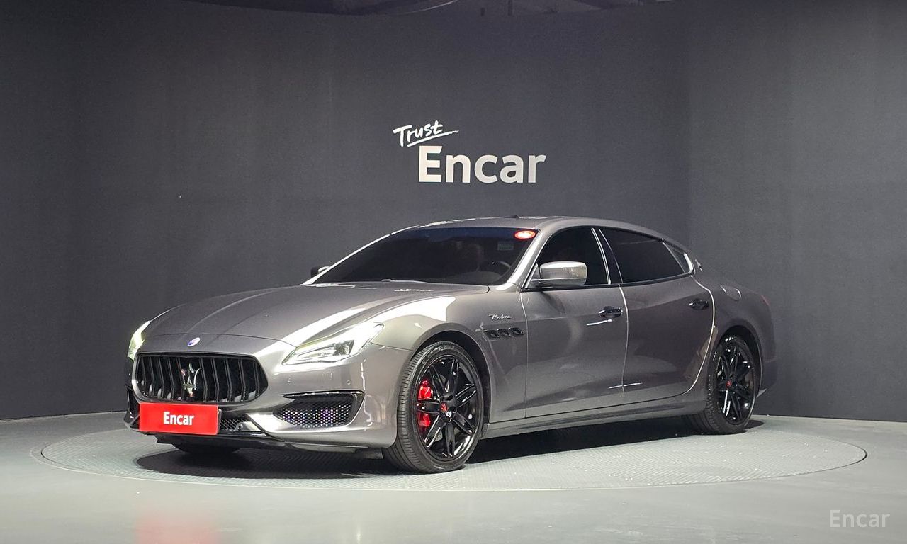 Maserati Quattroporte