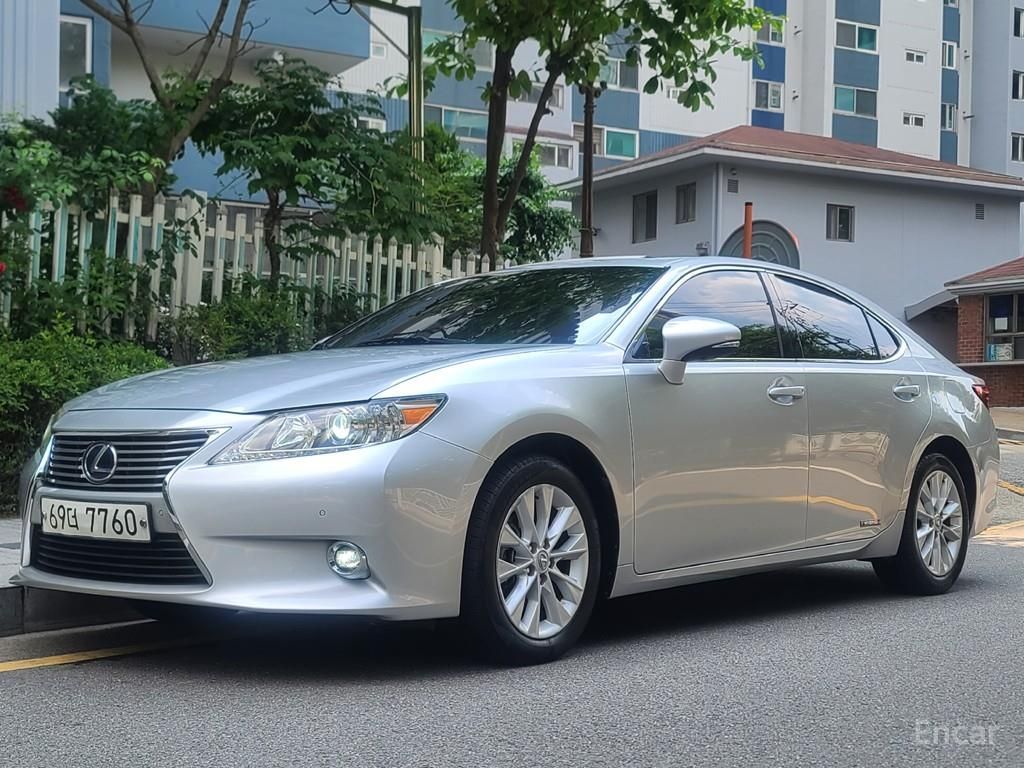 Lexus ES