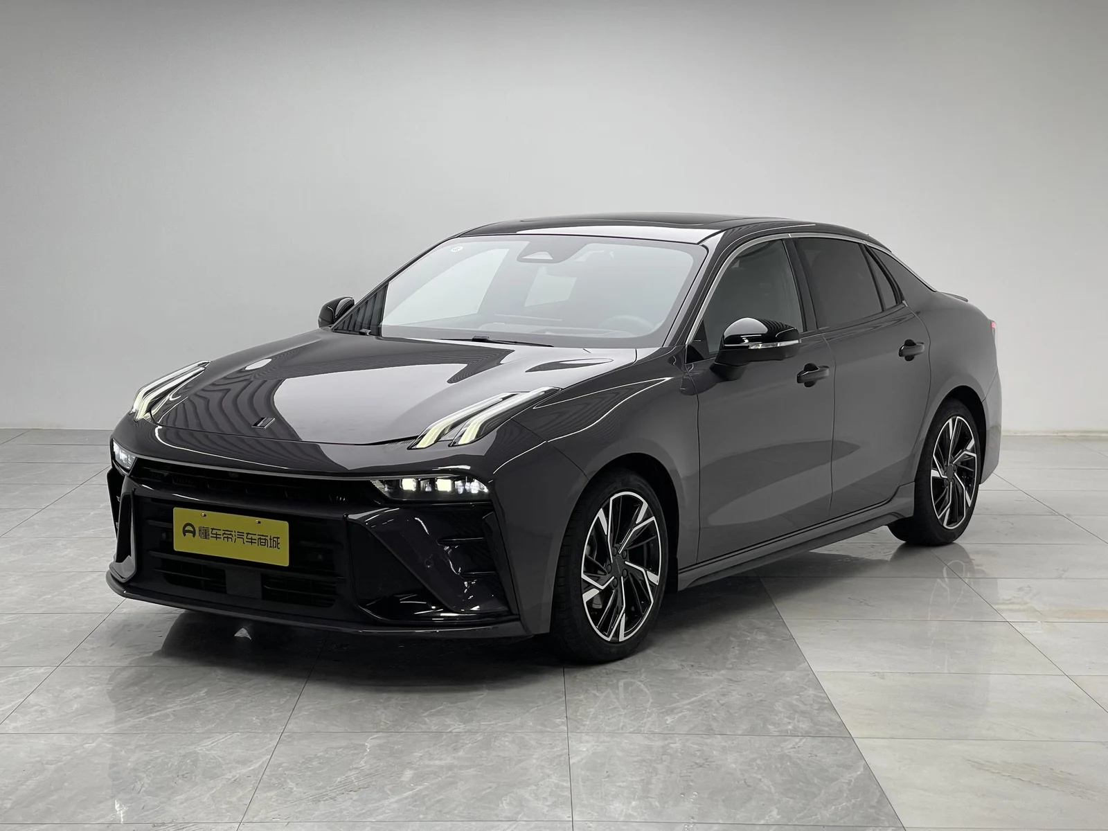 Lynk & Co 03