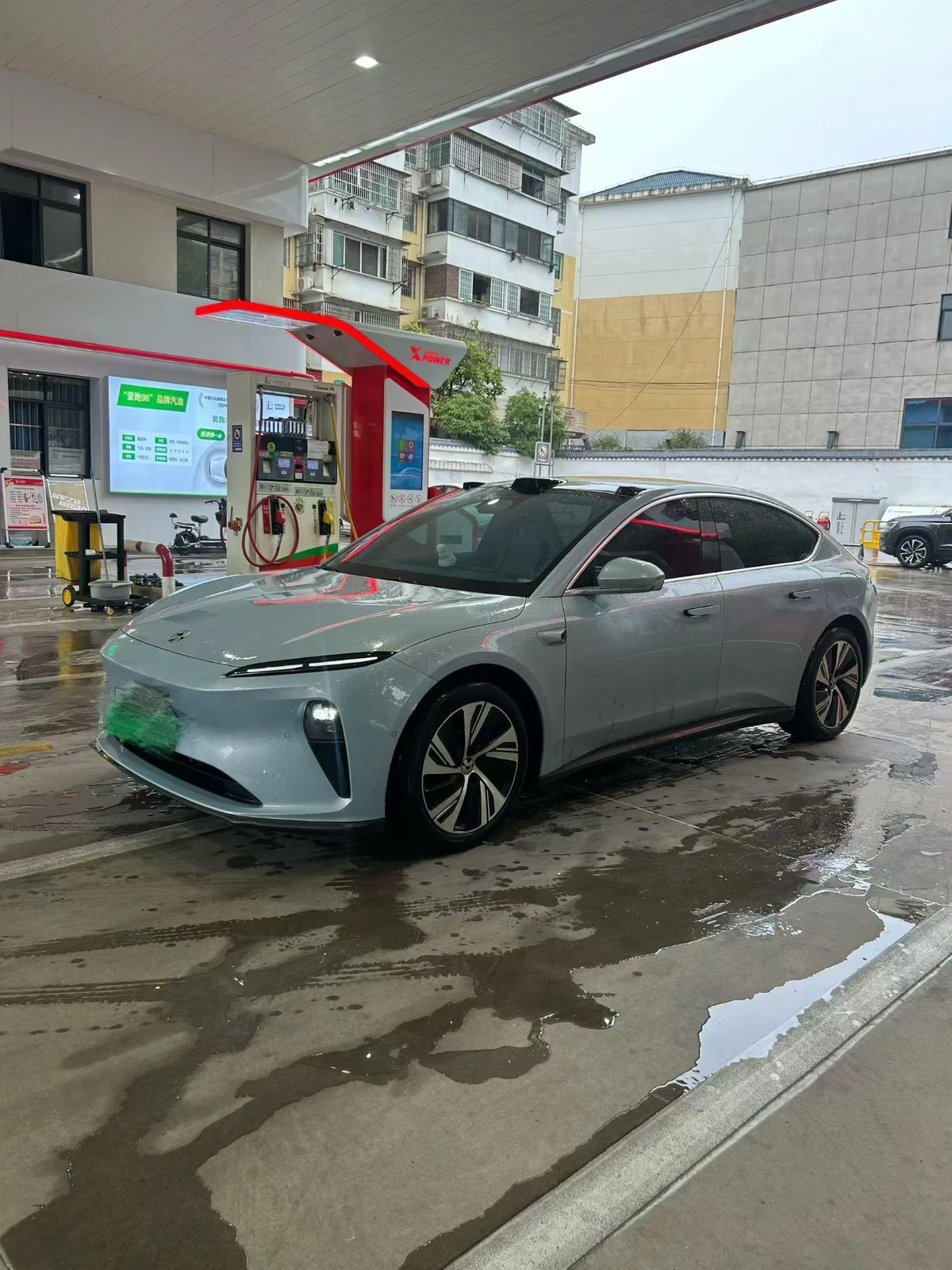 NIO ET5