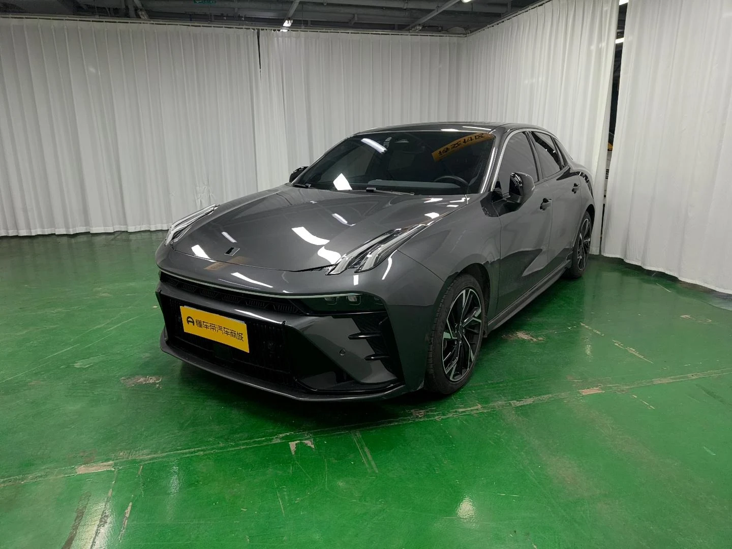 Lynk & Co 03