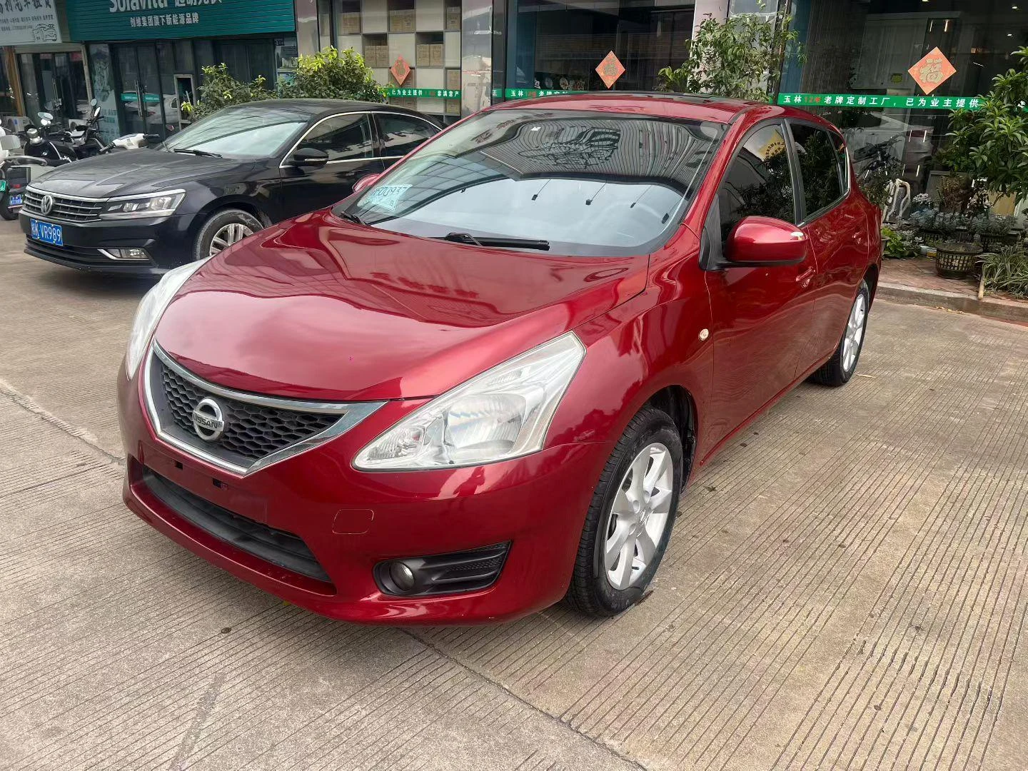 Nissan Tiida