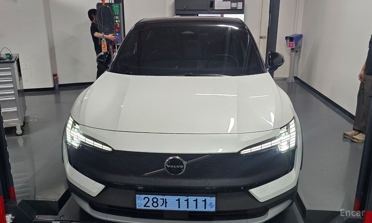 Volvo EX30