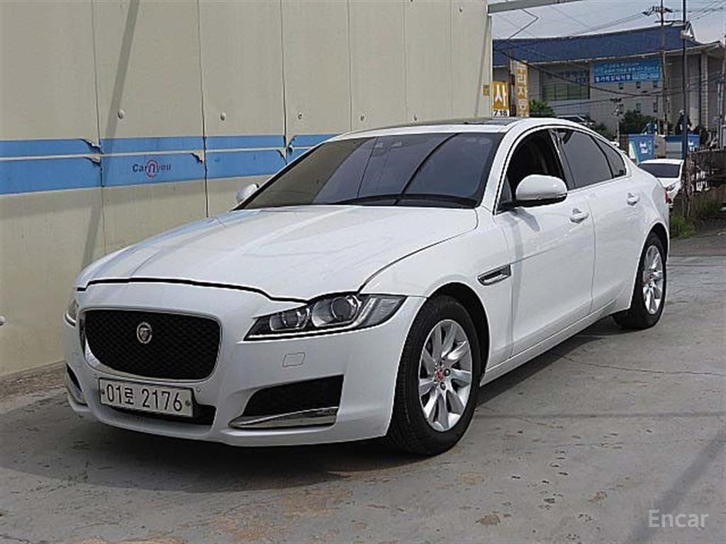 Jaguar XF