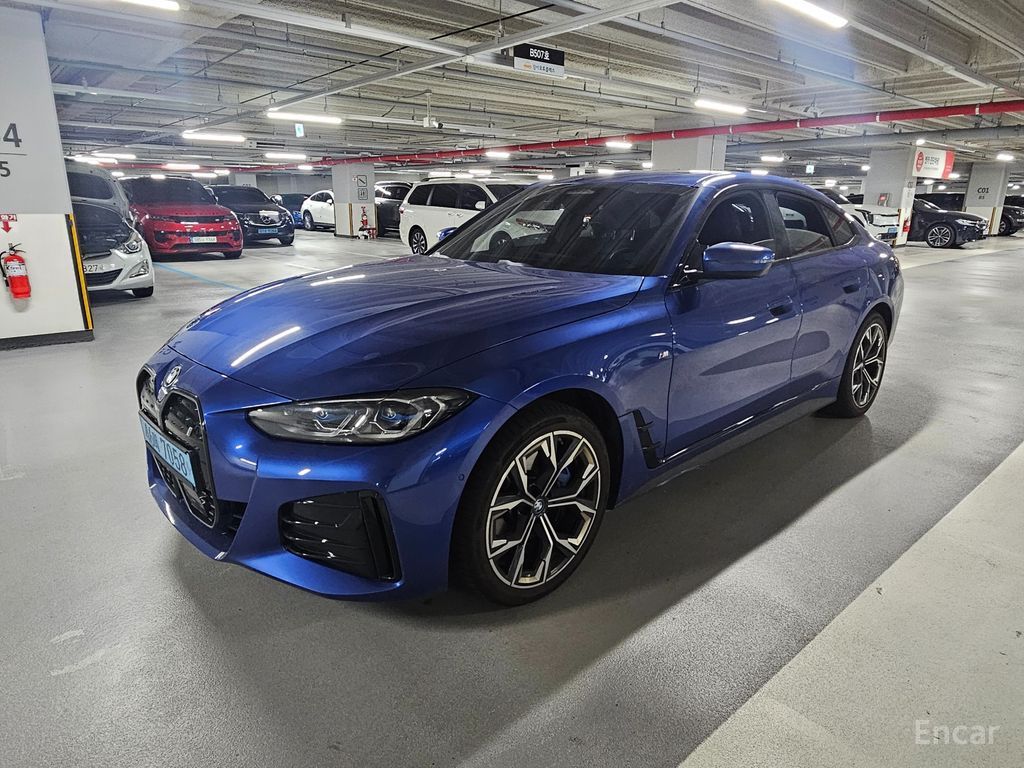 BMW i4