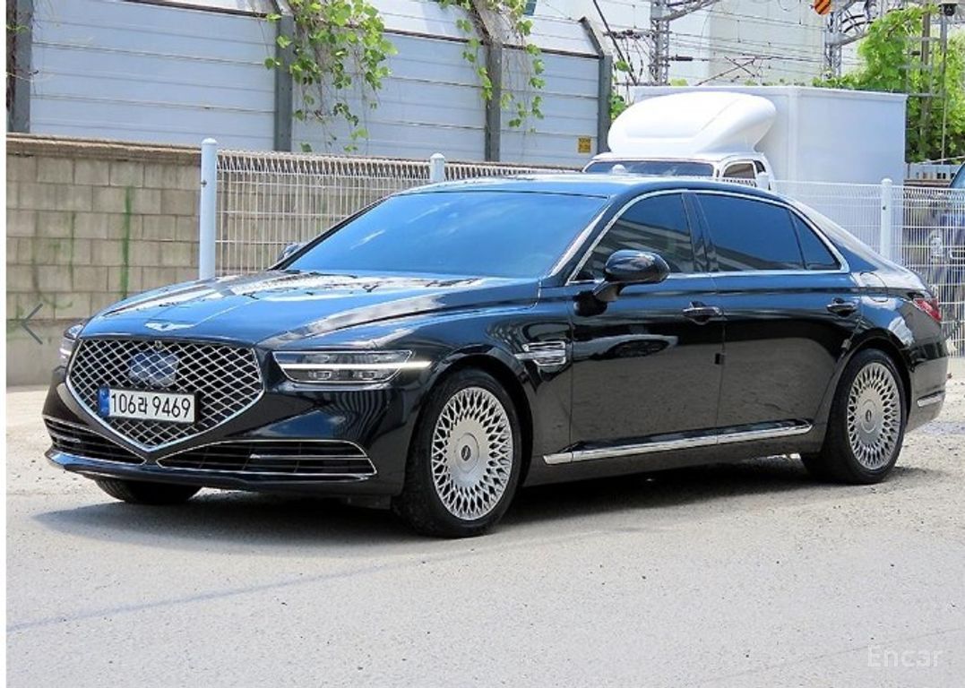 Genesis G90