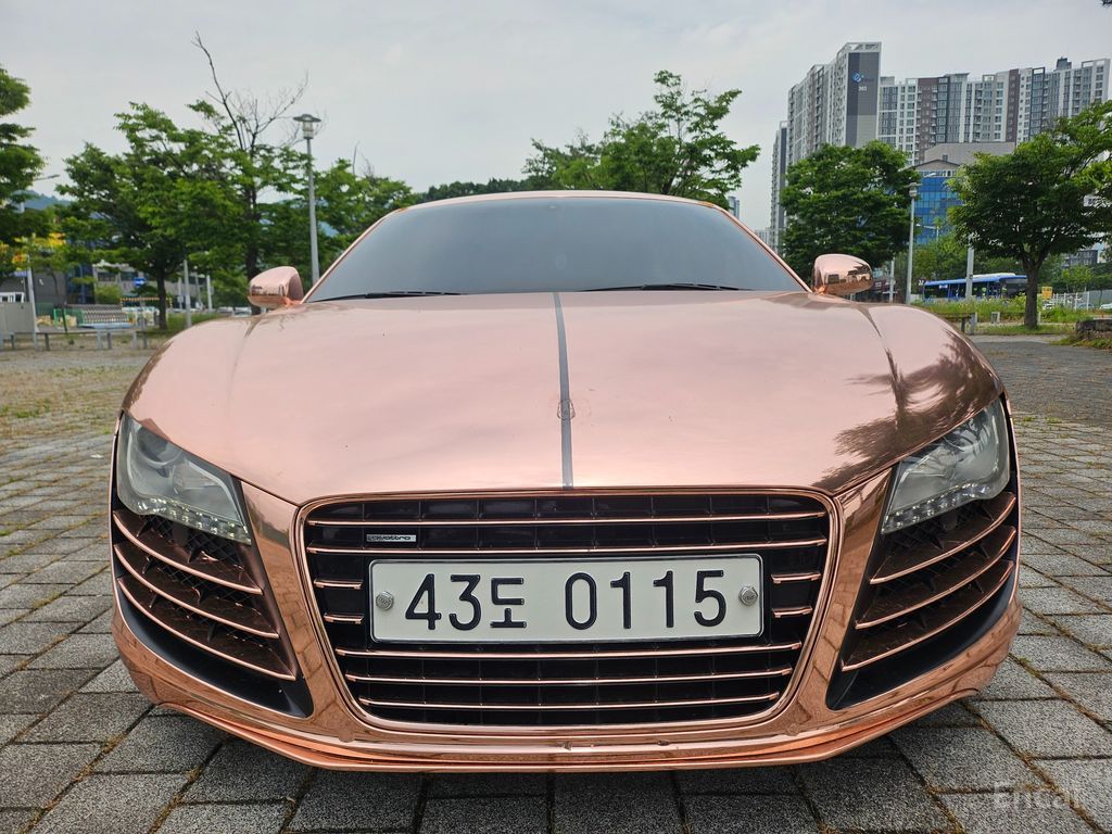 Audi R8