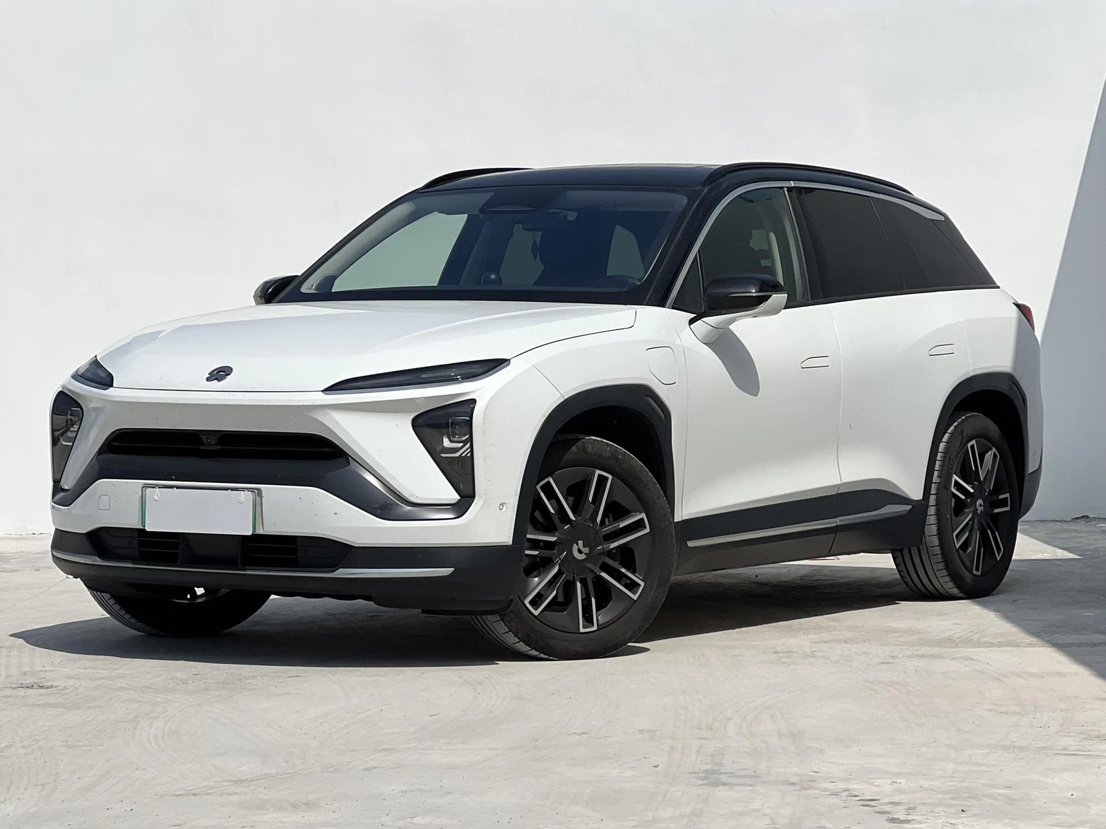 NIO ES6