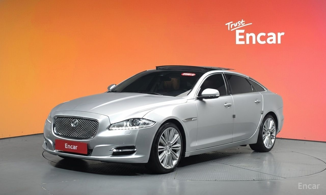 Jaguar XJ