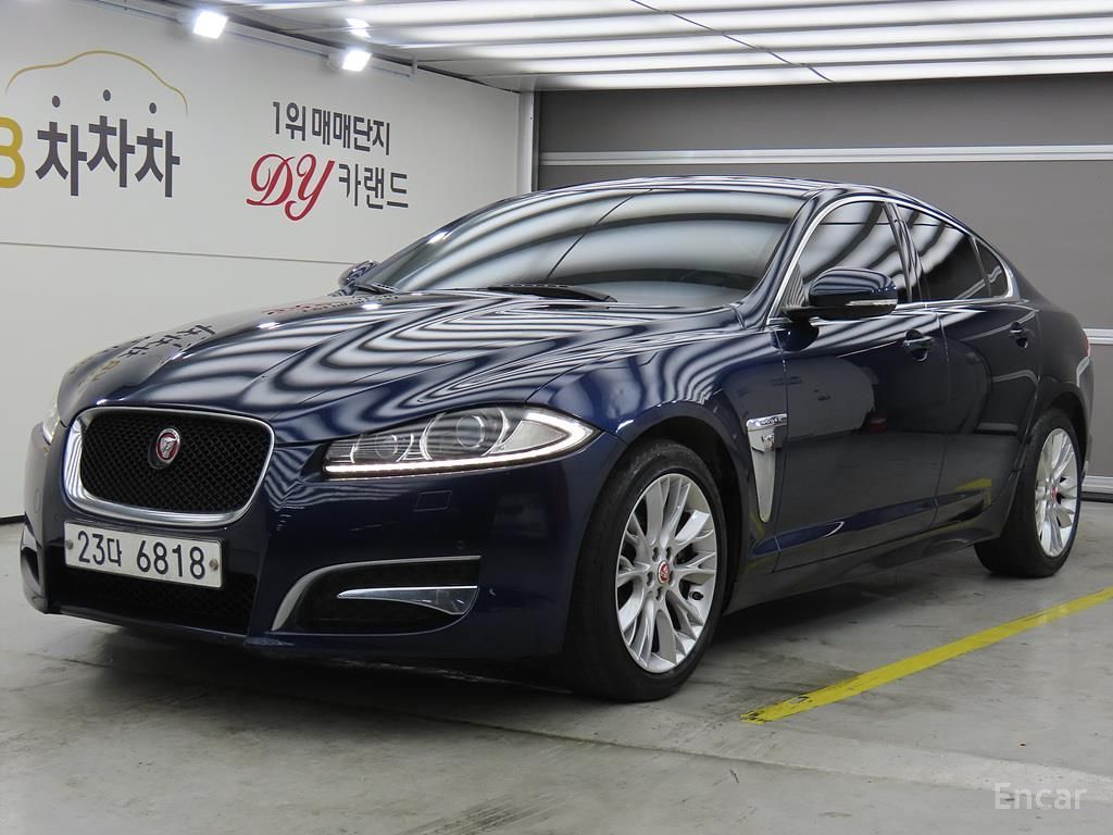 Jaguar XF