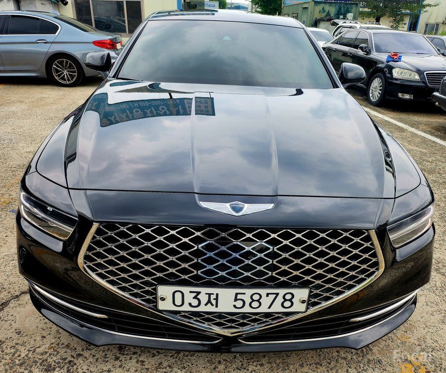 Genesis G90
