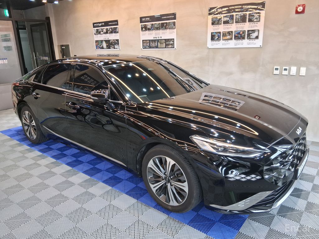 Kia K8