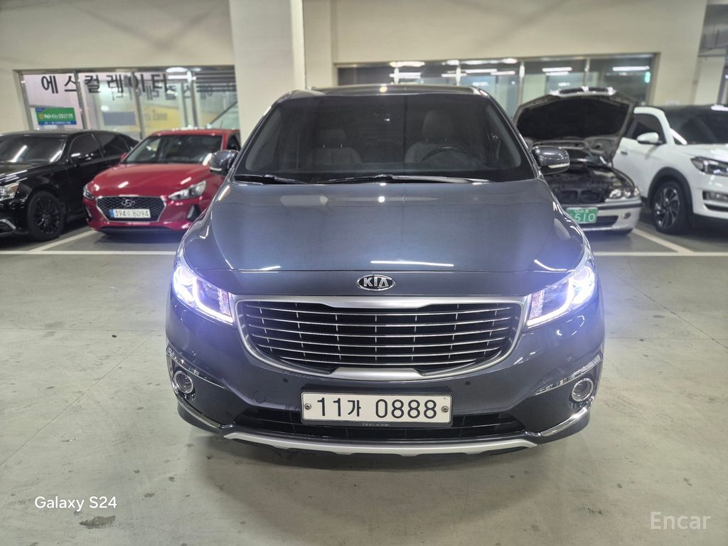 Kia Carnival