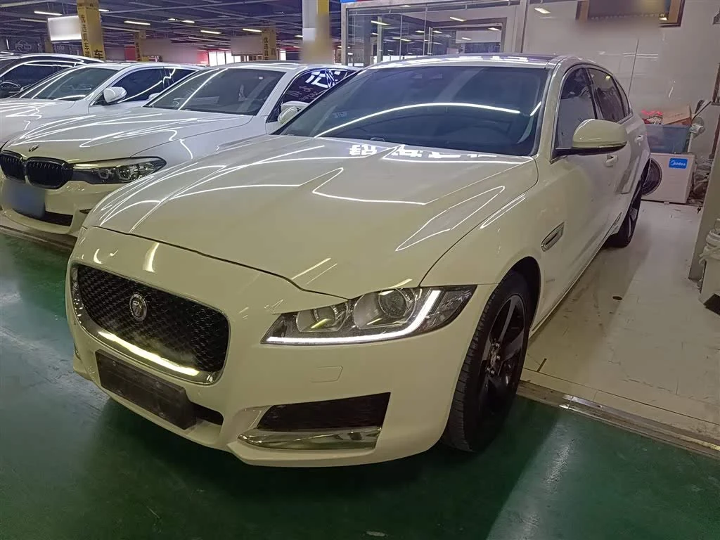 Jaguar XFL