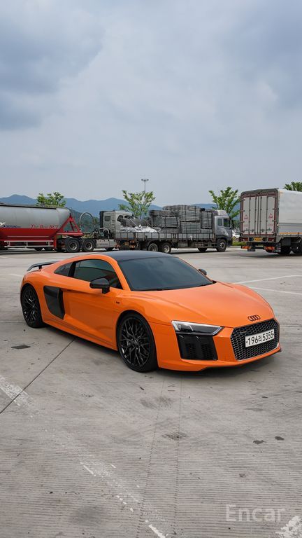 Audi R8