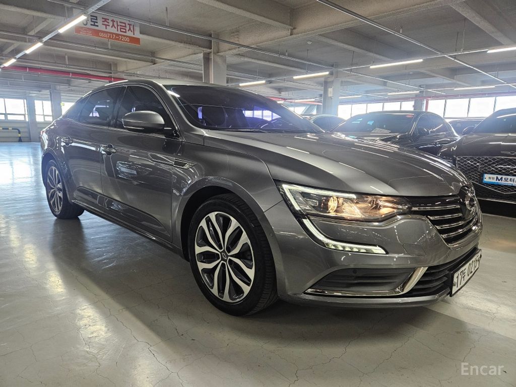 Renault SM6