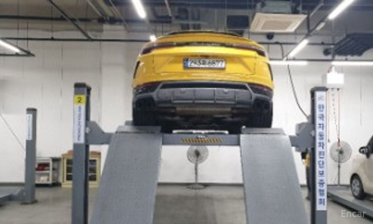 Lamborghini Urus
