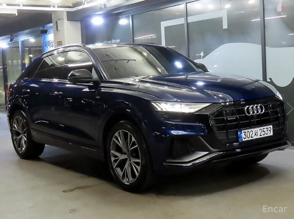 Audi Q8