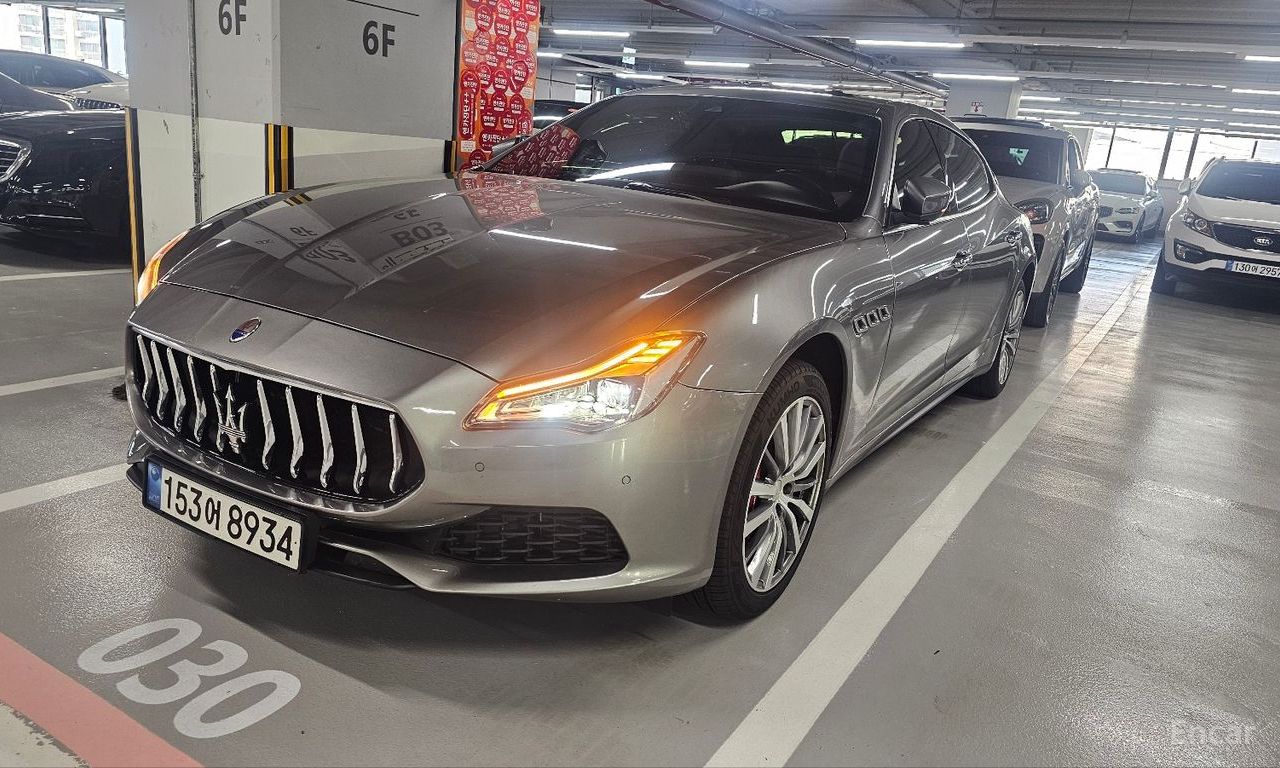 Maserati Quattroporte