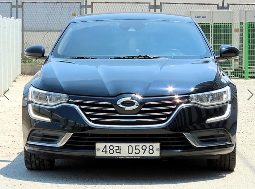Renault SM6