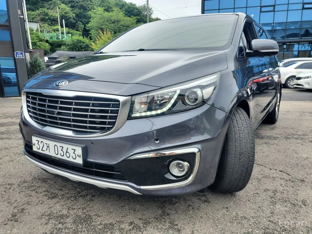Kia Carnival