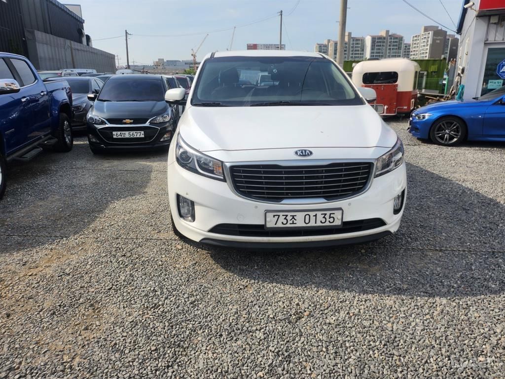 Kia Carnival