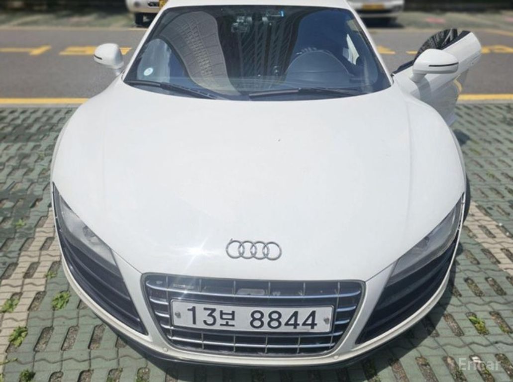Audi R8