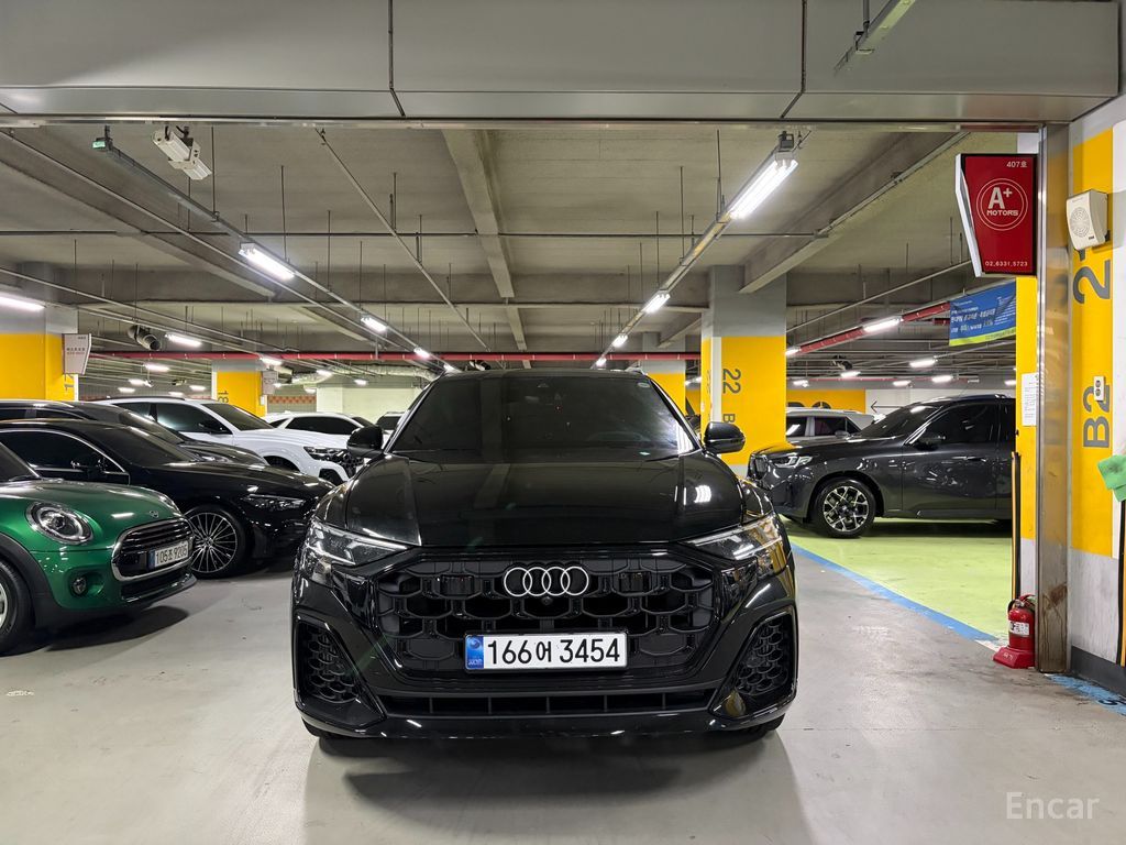 Audi Q8