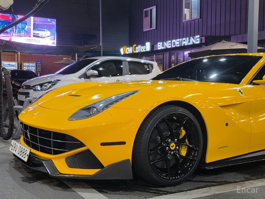 Ferrari F12