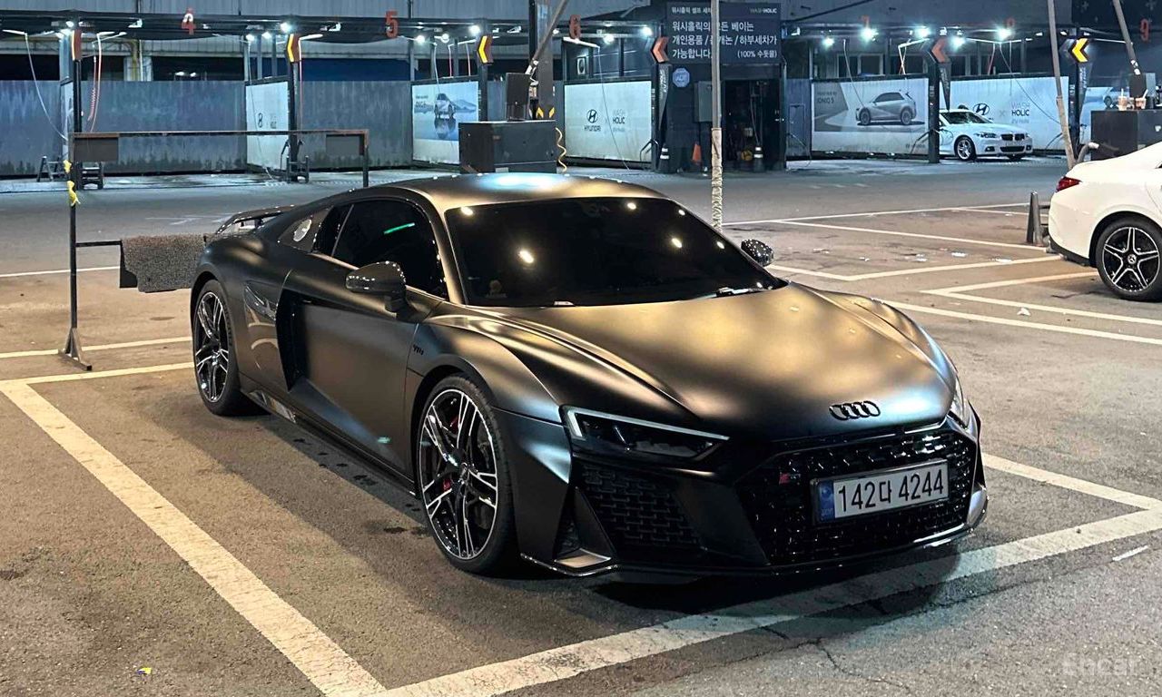 Audi R8