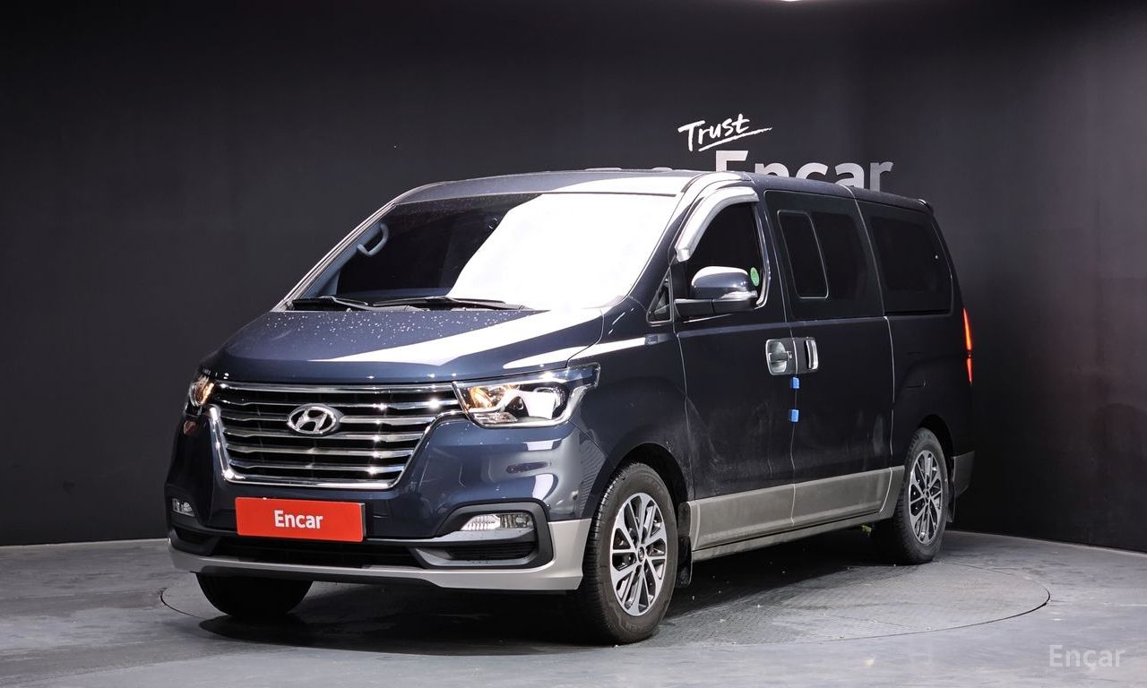 Hyundai Starex
