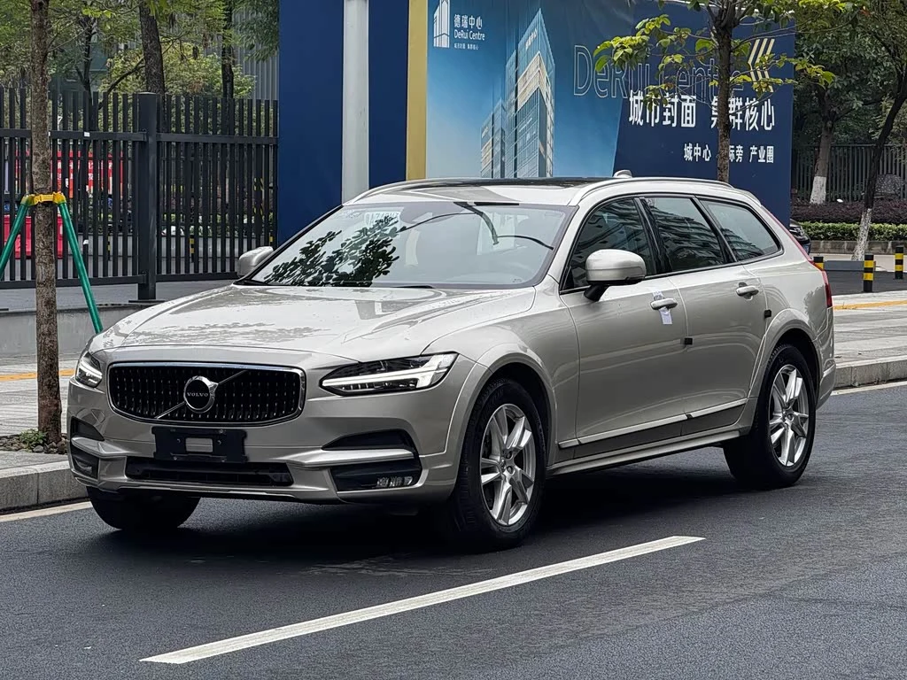 Volvo V90