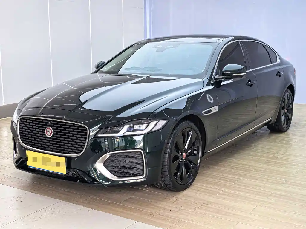 Jaguar XFL