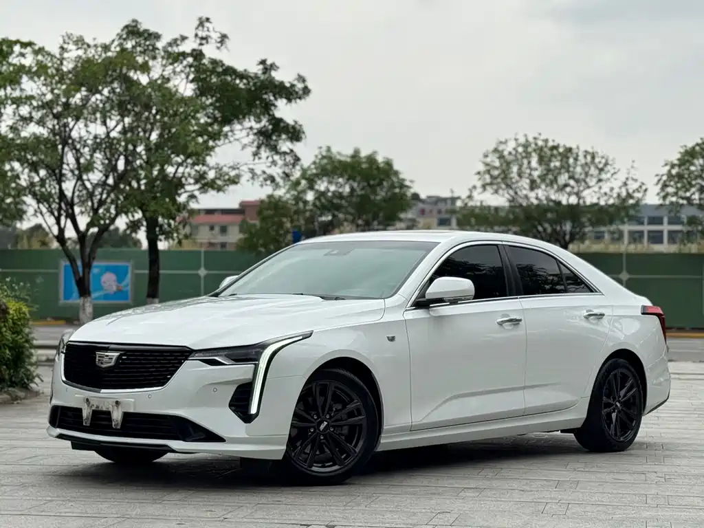 Cadillac CT4