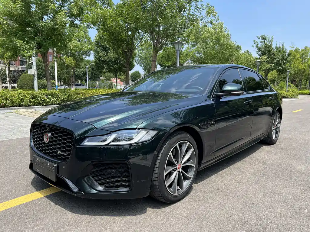 Jaguar XFL