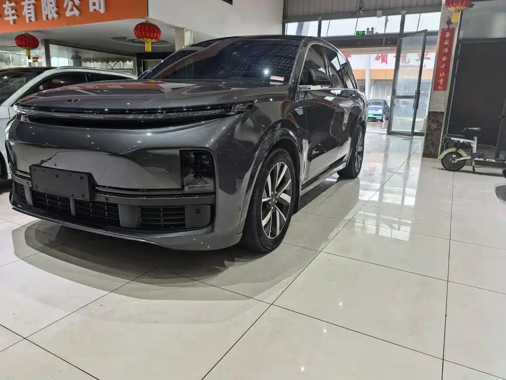 Li Auto L8