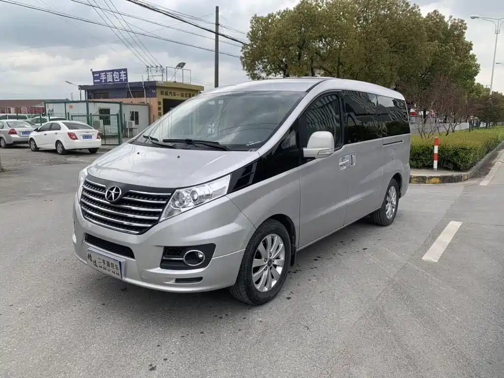 JAC M5