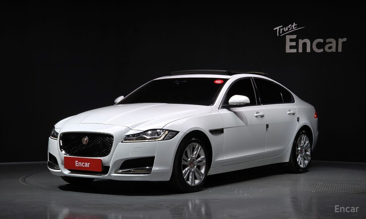 Jaguar XF