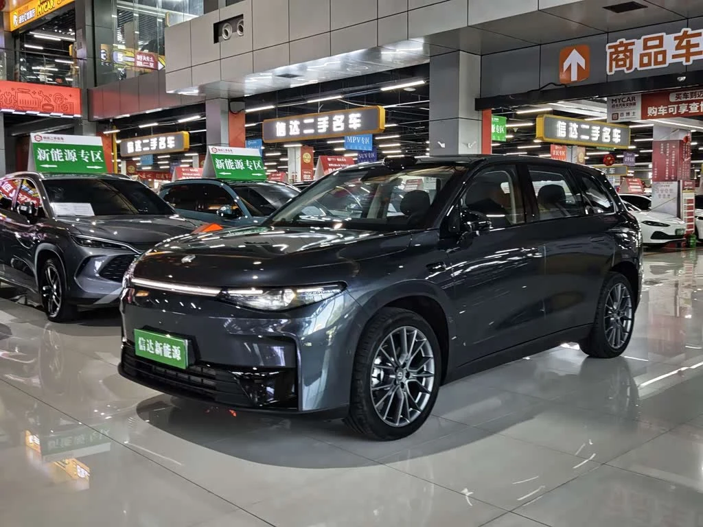 Leapmotor C10