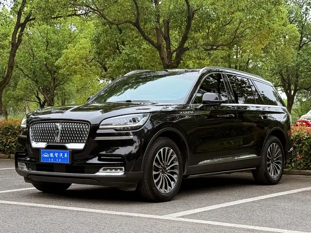 Lincoln Aviator