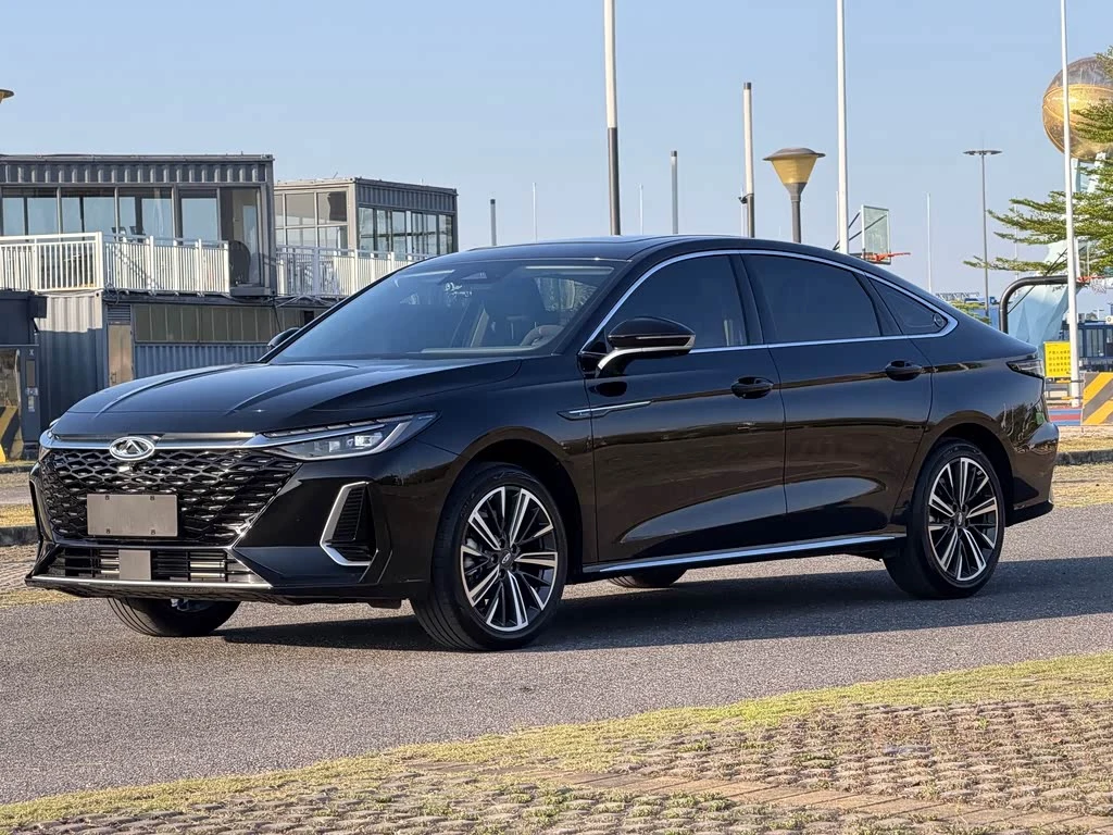 Chery Arrizo 8