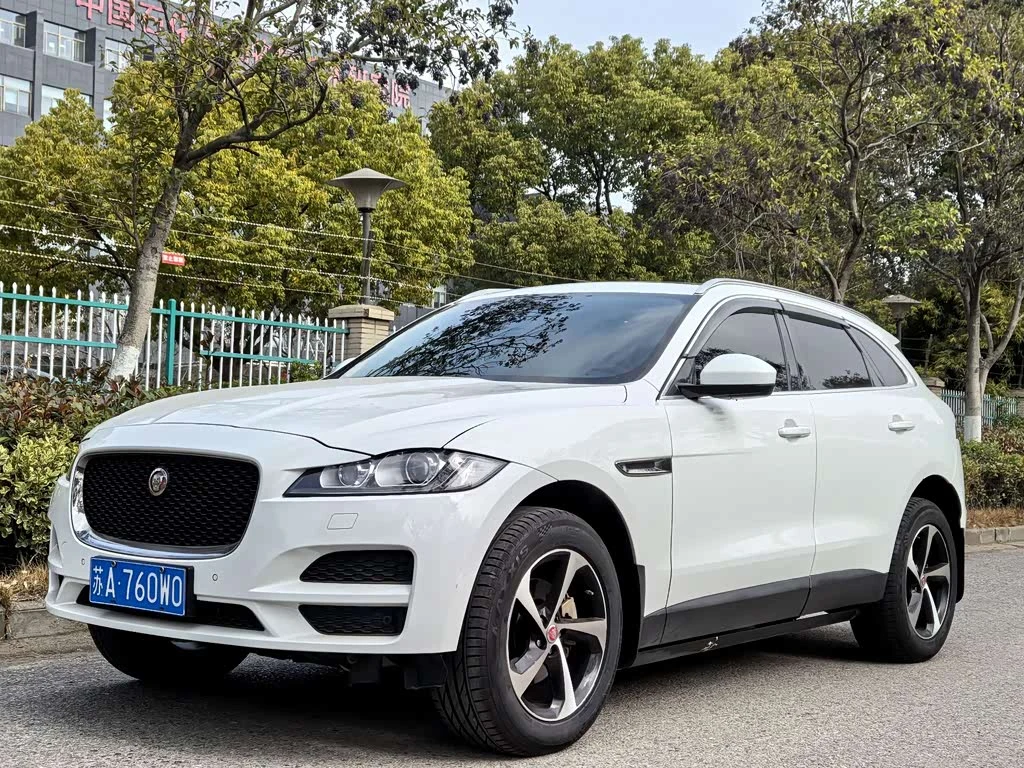 Jaguar F-Pace
