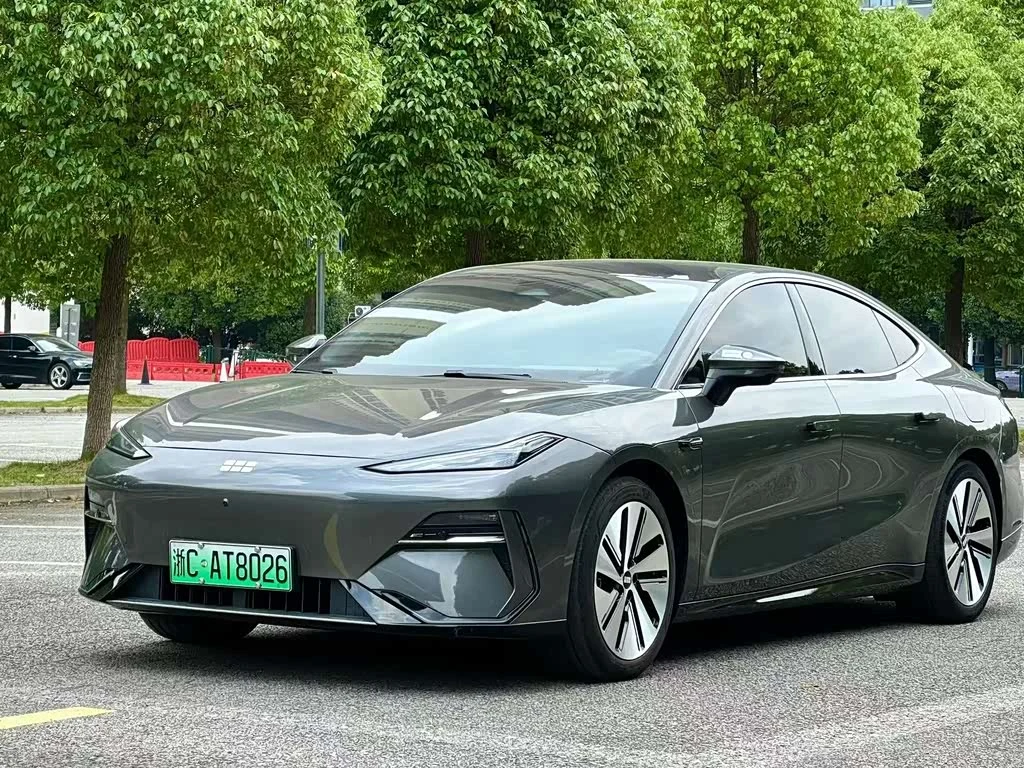 Geely Galaxy Galaxy E8
