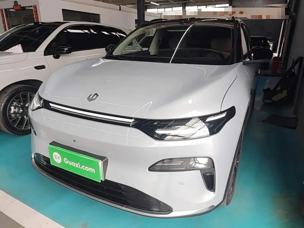 Leapmotor C11