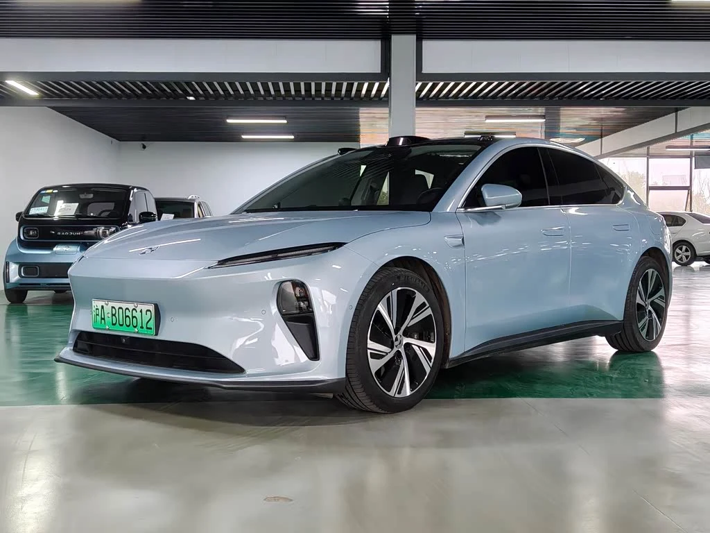 NIO ET5