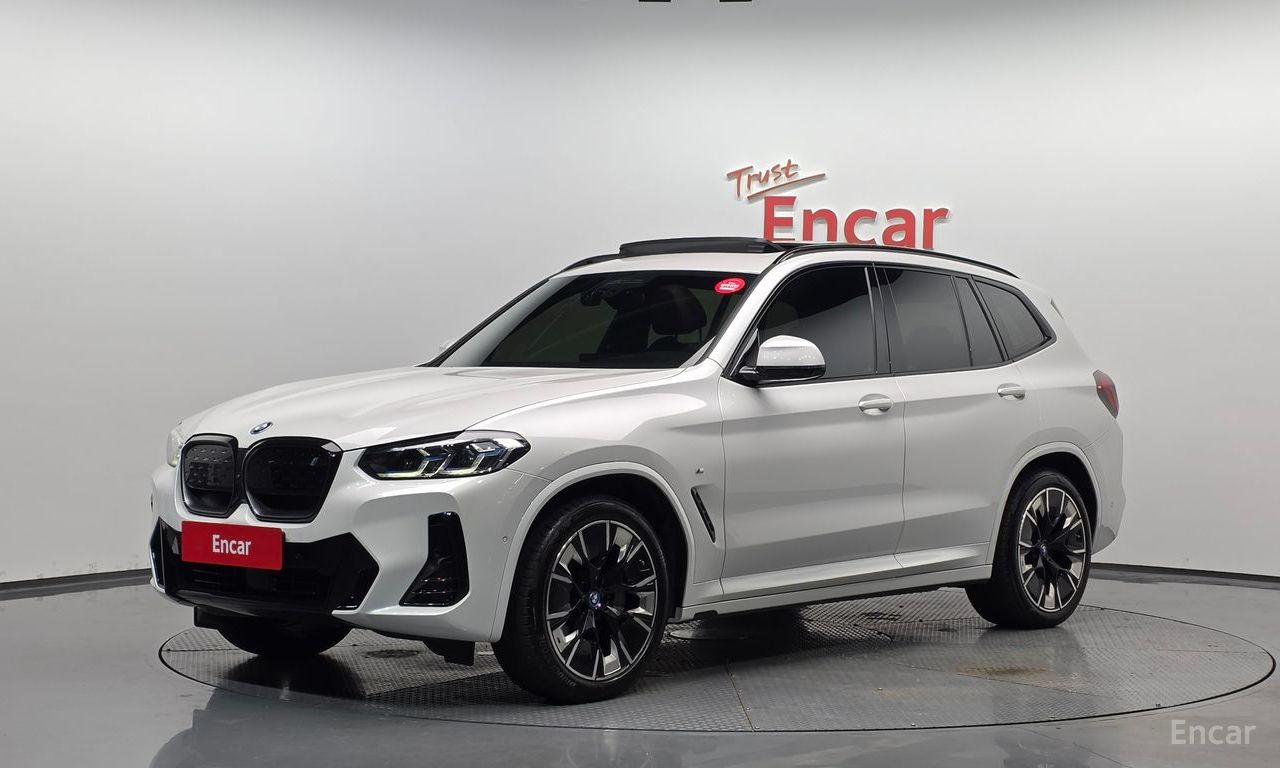 BMW iX3