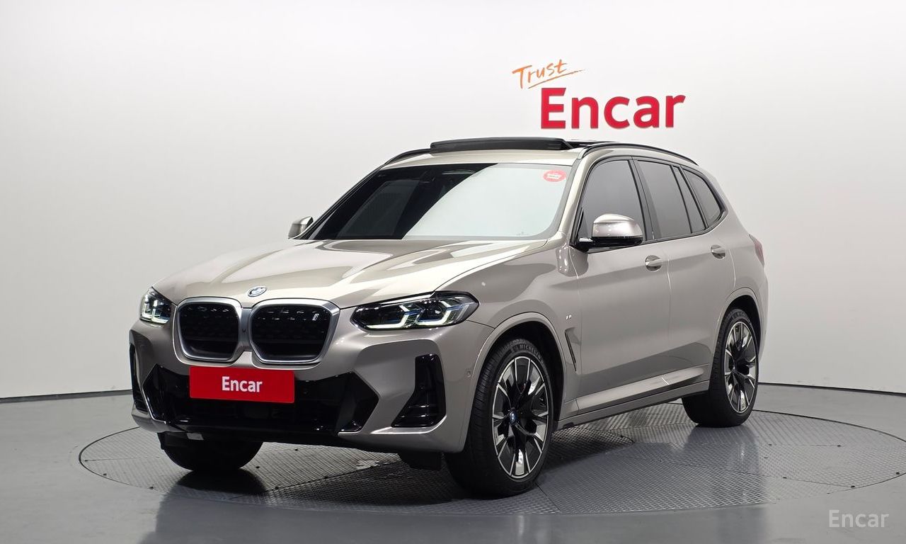 BMW iX3