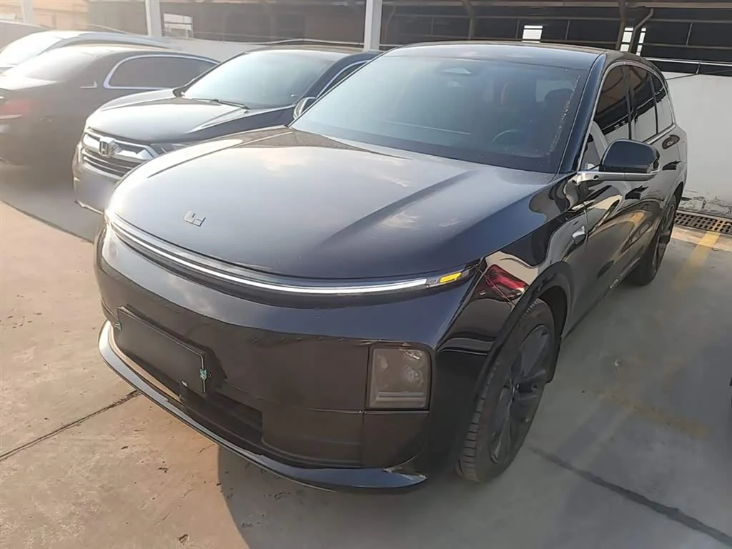 Li Auto L6