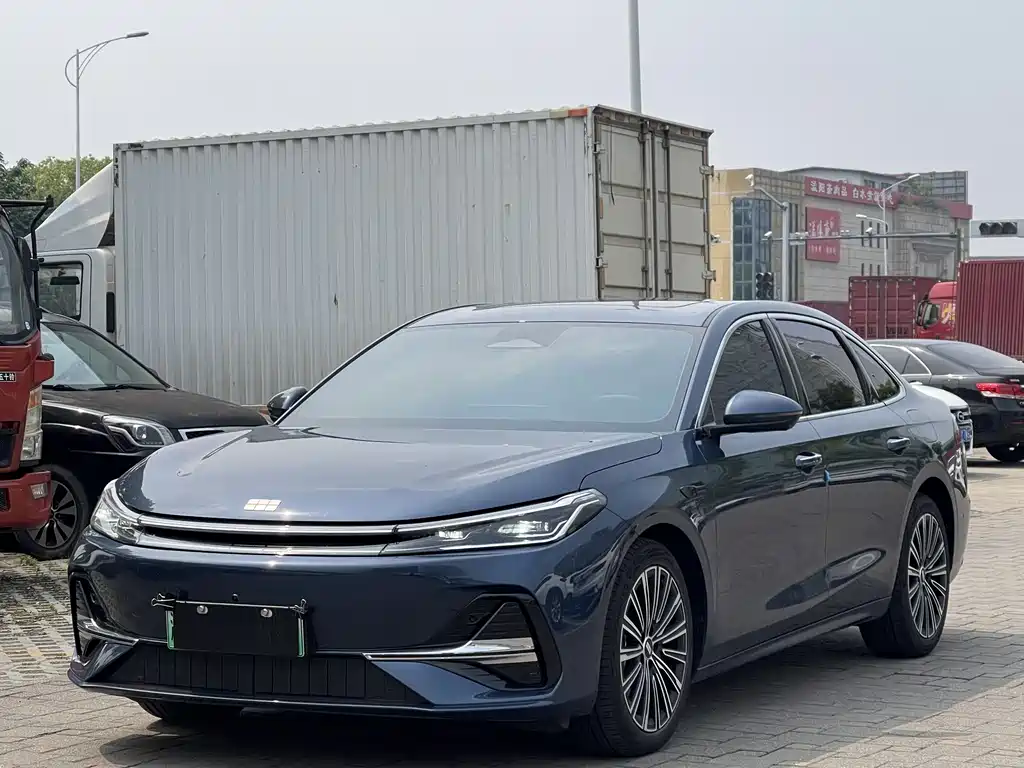 Geely Galaxy Galaxy A7 EM